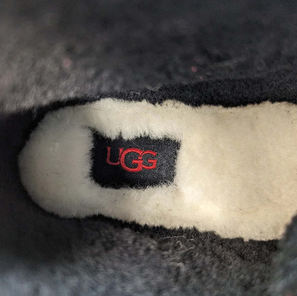 UGG NEUMEL Black Red Suede Fur Wool Warm Chukka Ankle Comfy Boots size Men's 10